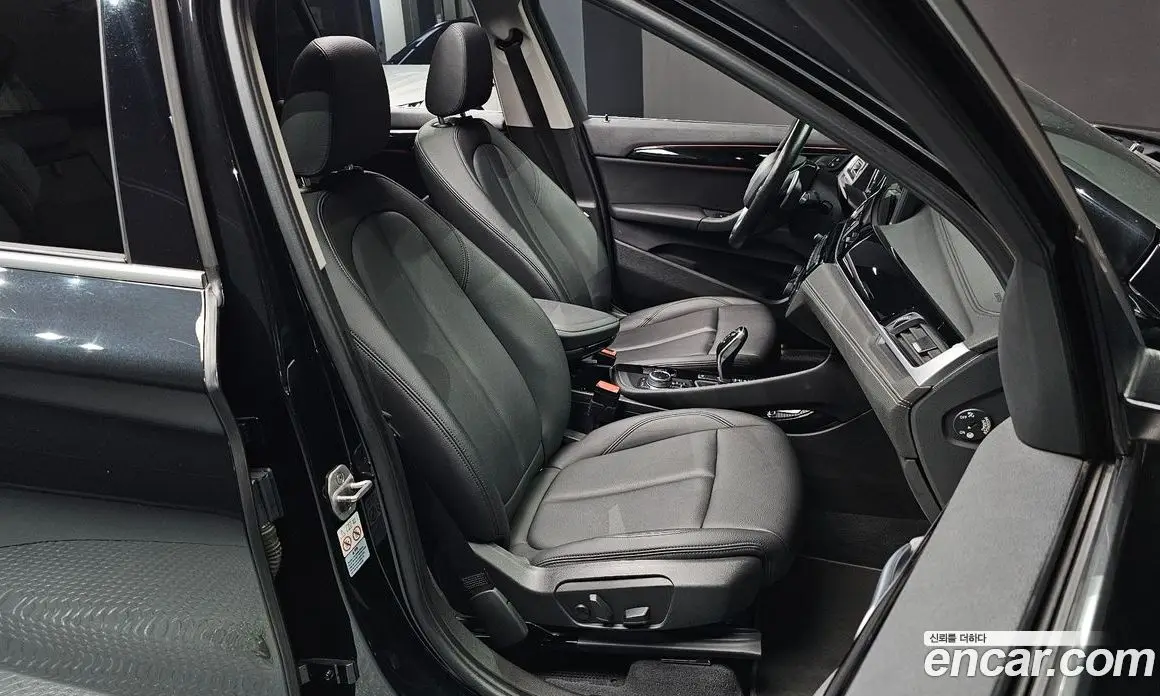 BMW X1 2022 2.0 автомат (гидро), фото 15