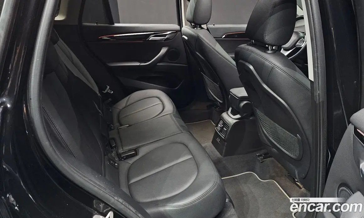 BMW X1 2022 2.0 автомат (гидро), фото 17