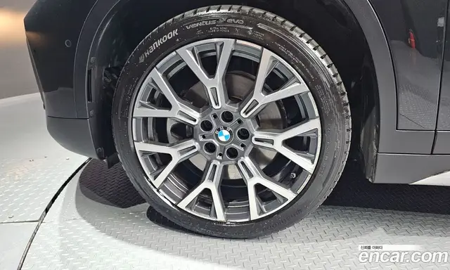 BMW X1 2022 2.0 автомат (гидро), миниатюра 4