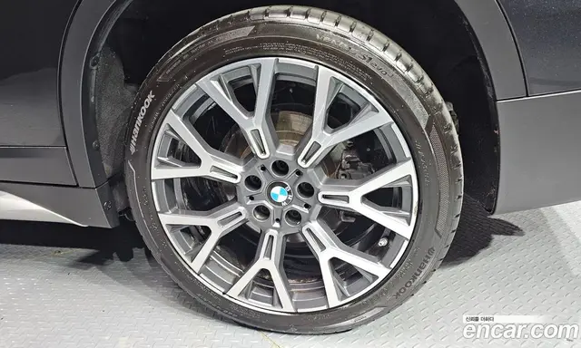 BMW X1 2022 2.0 автомат (гидро), миниатюра 6