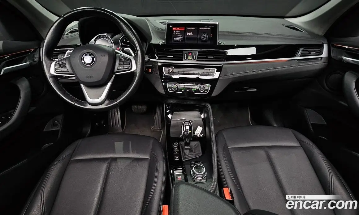 BMW X1 2022 2.0 автомат (гидро), фото 9