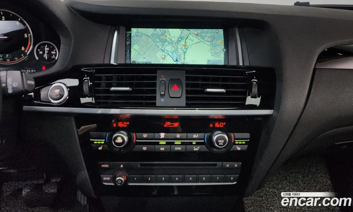 BMW X3 2015 2.0 автомат (гидро), фото 13