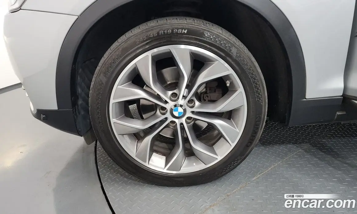 BMW X3 2015 2.0 автомат (гидро), фото 5