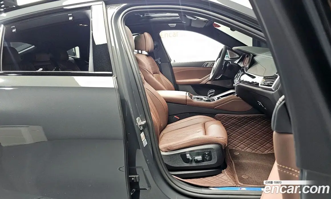 BMW X6 2022 3.0 автомат (гидро), фото 16