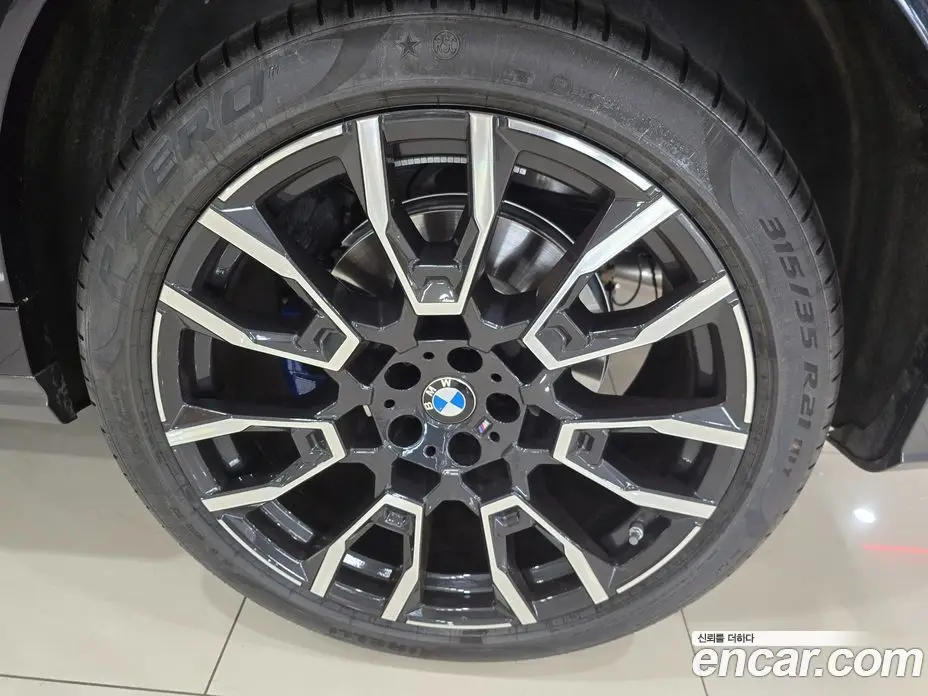 BMW X6 2025 3.0 автомат (гидро), фото 5