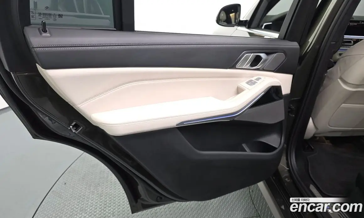 BMW X7 2022 4.4 автомат (гидро), фото 14