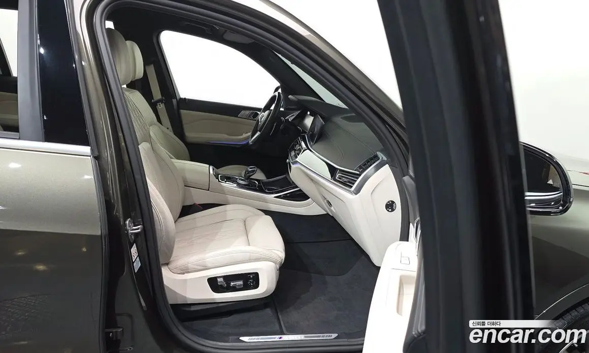 BMW X7 2022 4.4 автомат (гидро), фото 16