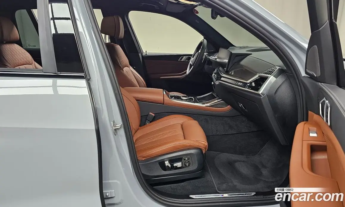 BMW X7 2024 3.0 автомат (гидро), фото 16
