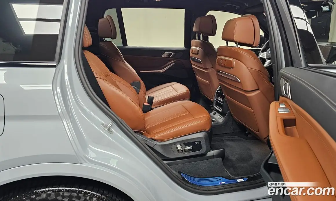 BMW X7 2024 3.0 автомат (гидро), фото 17
