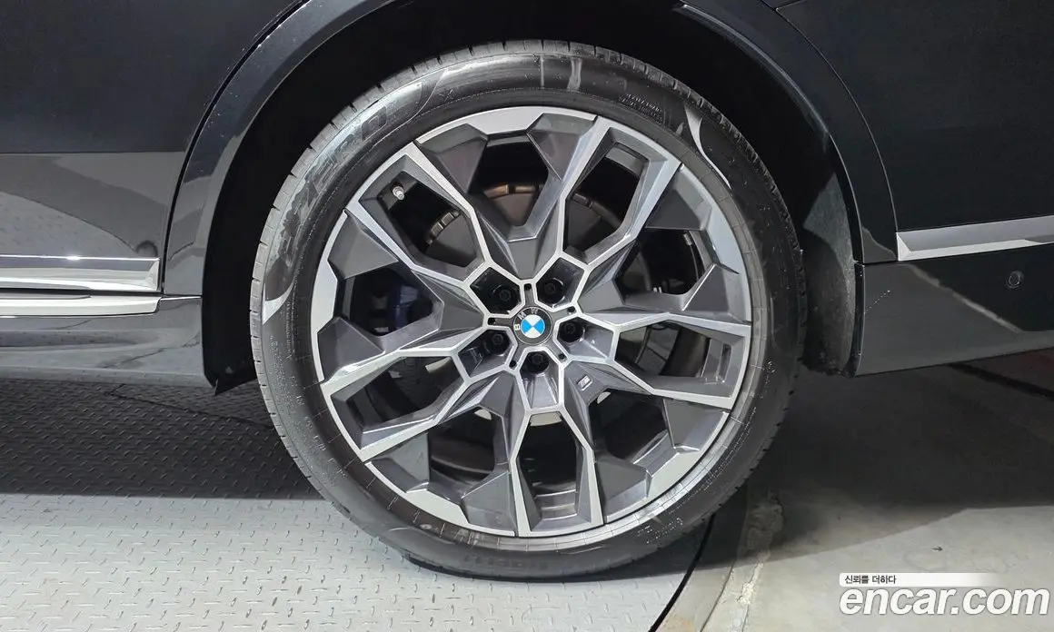 BMW X7 2025 3.0 автомат (гидро), фото 7