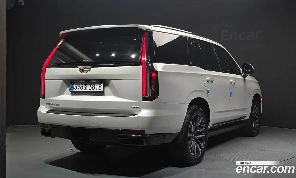 Cadillac Escalade 2022 6.2 автомат (гидро), фото 2 Cadillac Escalade 2022 6.2 автомат (гидро), фото 2