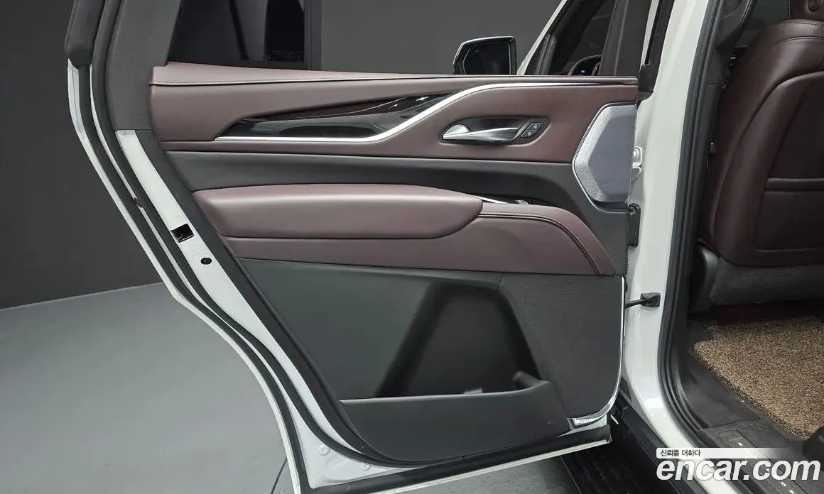 Cadillac Escalade 2022 6.2 автомат (гидро), фото 15 Cadillac Escalade 2022 6.2 автомат (гидро), фото 15