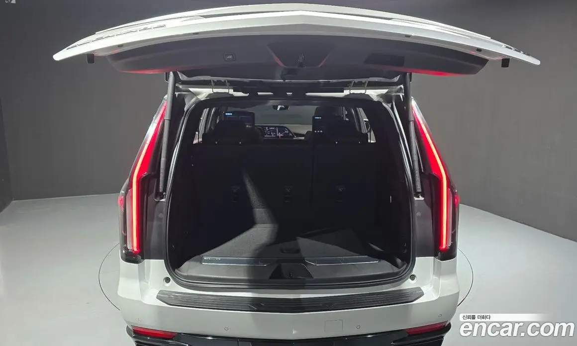 Cadillac Escalade 2022 6.2 автомат (гидро), фото 33 Cadillac Escalade 2022 6.2 автомат (гидро), фото 33
