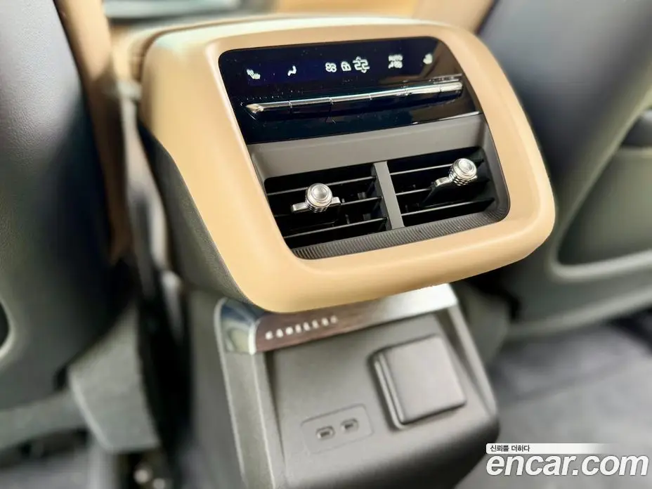 Cadillac Lyriq 2024 автомат (гидро), фото 20 Cadillac Lyriq 2024 автомат (гидро), фото 20