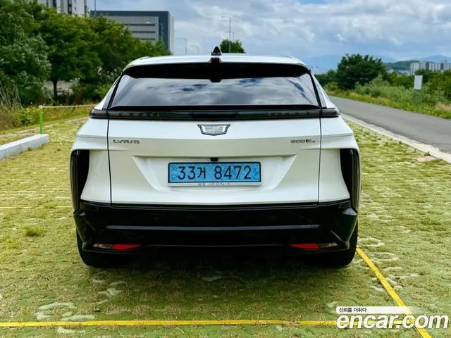 Cadillac Lyriq 2024 автомат (гидро), миниатюра 3 Cadillac Lyriq 2024 автомат (гидро), миниатюра 3