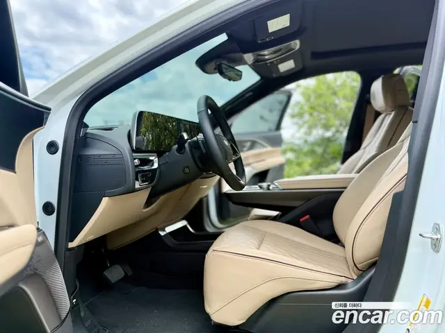 Cadillac Lyriq 2024 автомат (гидро), миниатюра 9 Cadillac Lyriq 2024 автомат (гидро), миниатюра 9