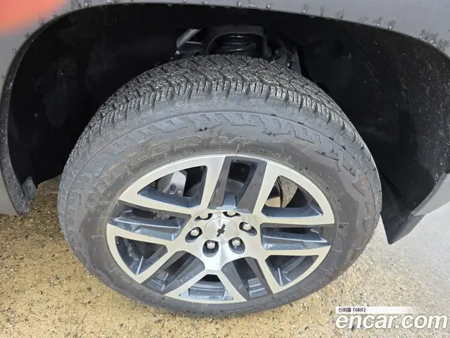 Chevrolet Colorado 2023 2.7 автомат (гидро), миниатюра 5