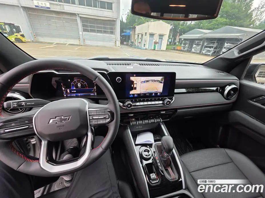 Chevrolet Colorado 2023 2.7 автомат (гидро), фото 7