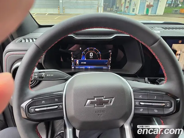 Chevrolet Colorado 2023 2.7 автомат (гидро), миниатюра 8