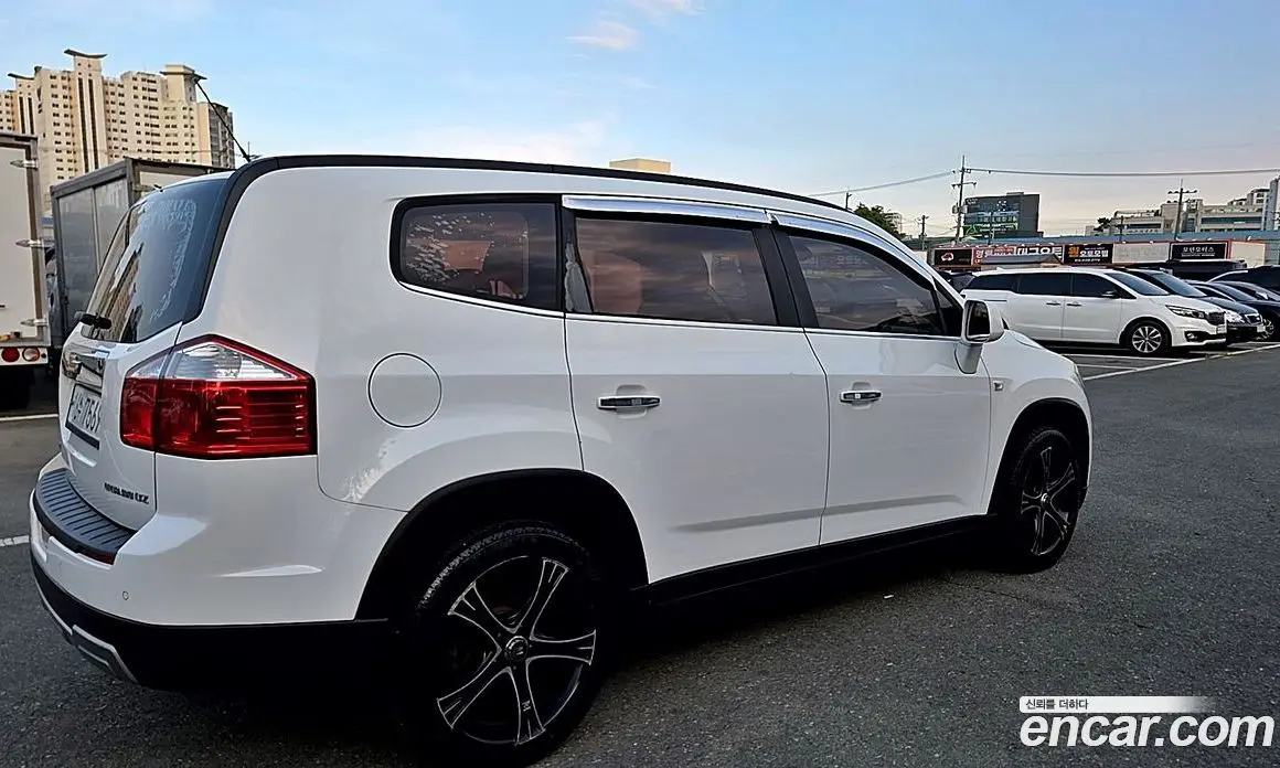 Chevrolet Orlando 2011 2.0 автомат (гидро), фото 4