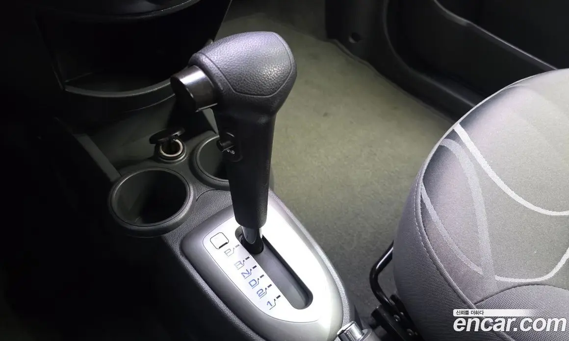 Chevrolet Spark 2011 1.0 автомат (гидро), фото 12
