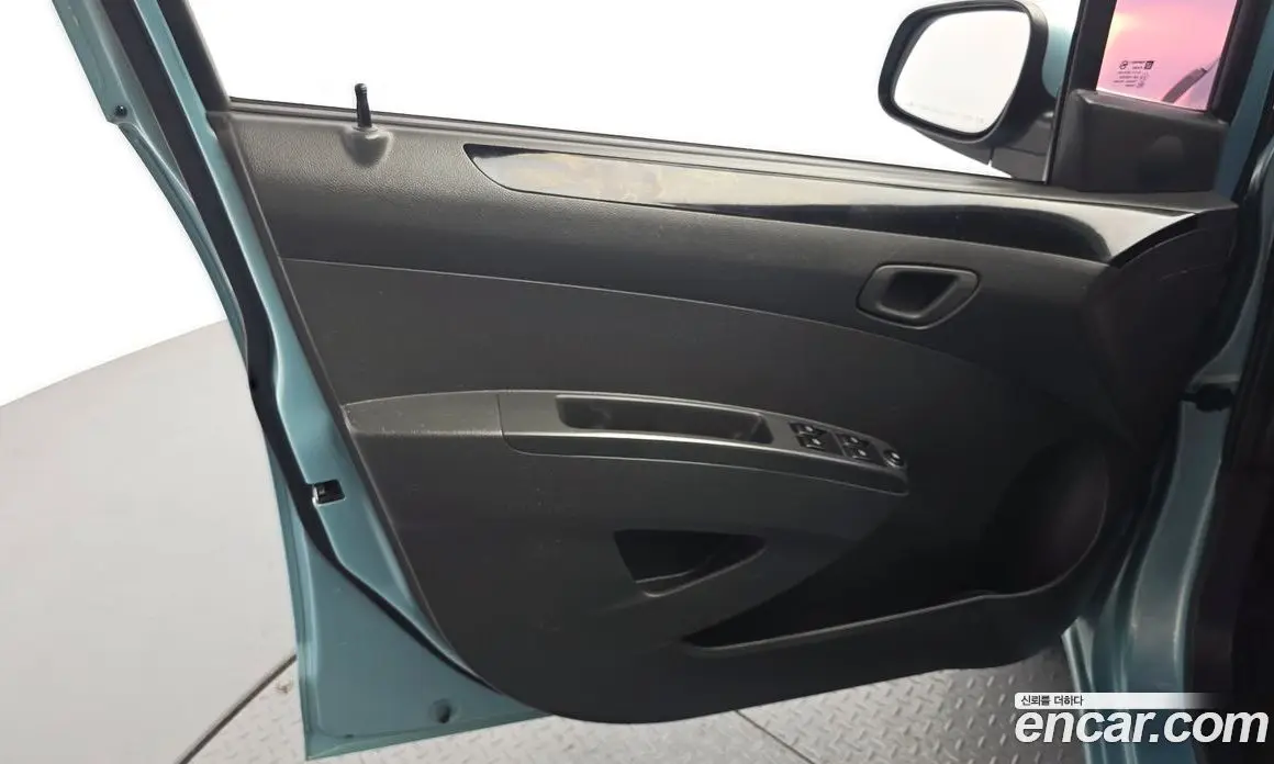 Chevrolet Spark 2011 1.0 автомат (гидро), фото 14