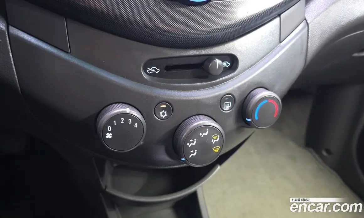 Chevrolet Spark 2011 1.0 автомат (гидро), фото 23