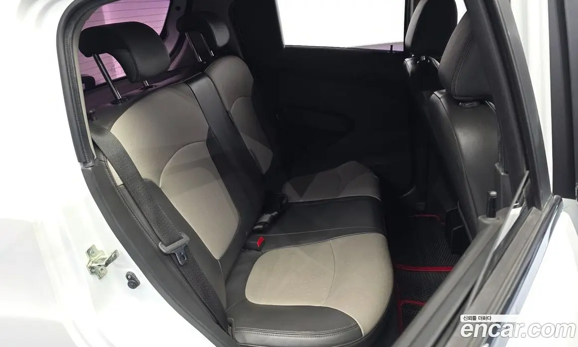 Chevrolet Spark 2012 1.0 автомат (гидро), фото 17