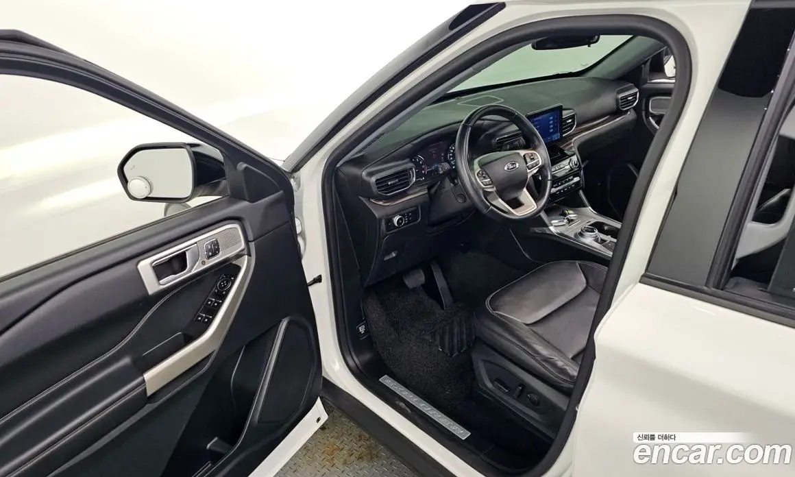Ford Explorer 2023 2.3 автомат (гидро), фото 13
