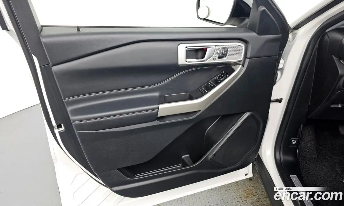 Ford Explorer 2023 2.3 автомат (гидро), фото 14