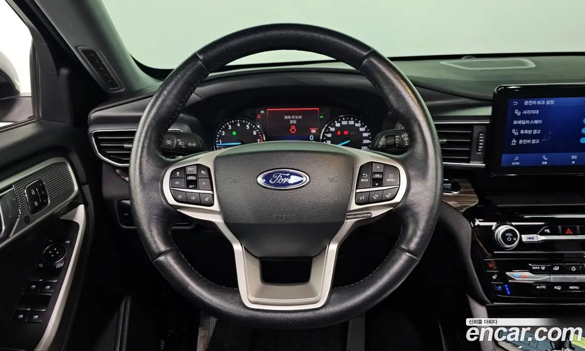 Ford Explorer 2023 2.3 автомат (гидро), фото 20