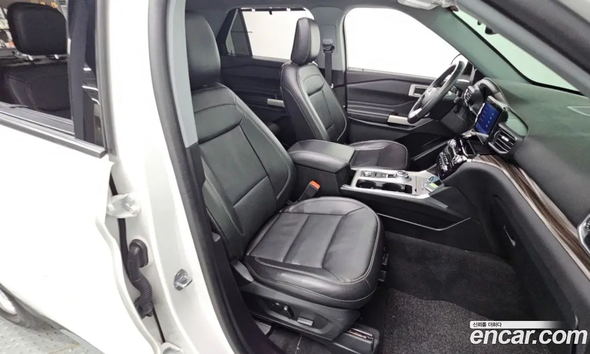 Ford Explorer 2023 2.3 автомат (гидро), фото 24