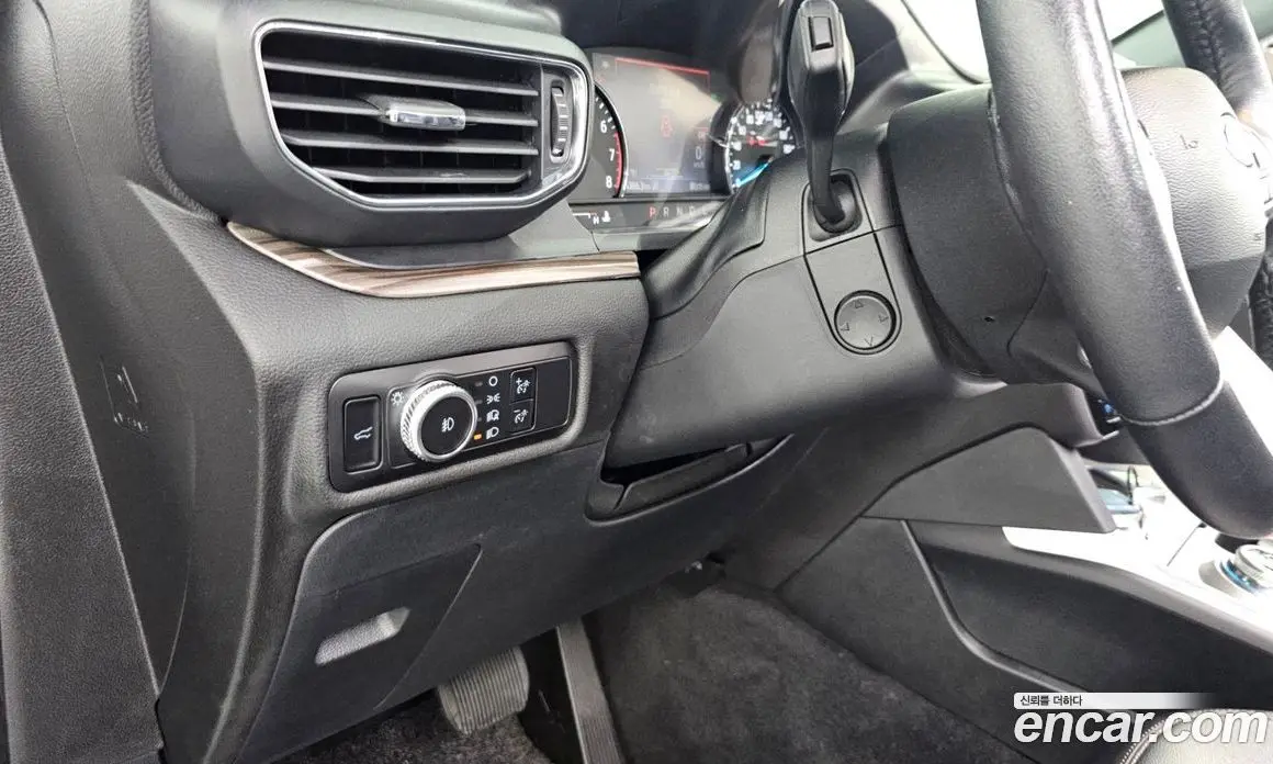 Ford Explorer 2023 2.3 автомат (гидро), фото 26