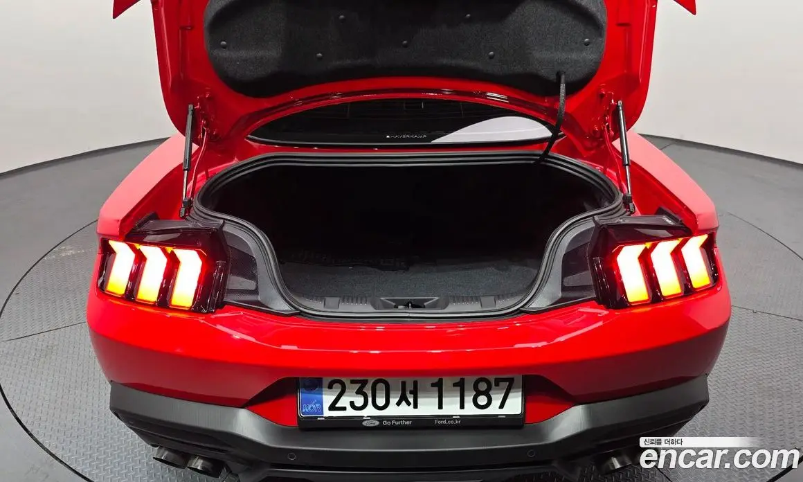 Ford Mustang 2025 2.3 автомат (гидро), фото 26
