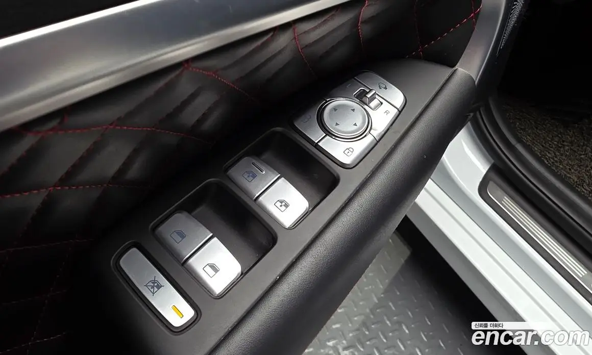 Genesis G70 2019 2.0 автомат (гидро), фото 30