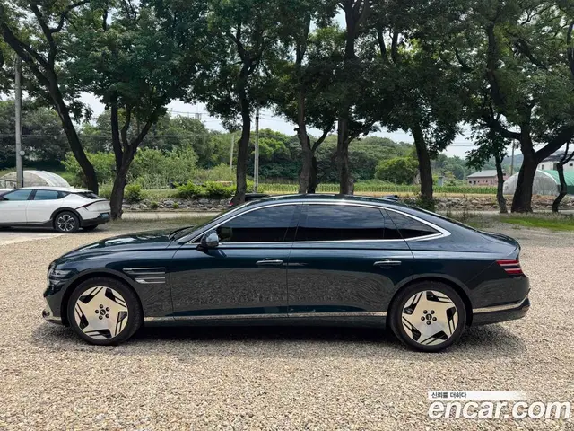 Genesis G80 2025 0.1 автомат (гидро), миниатюра 2