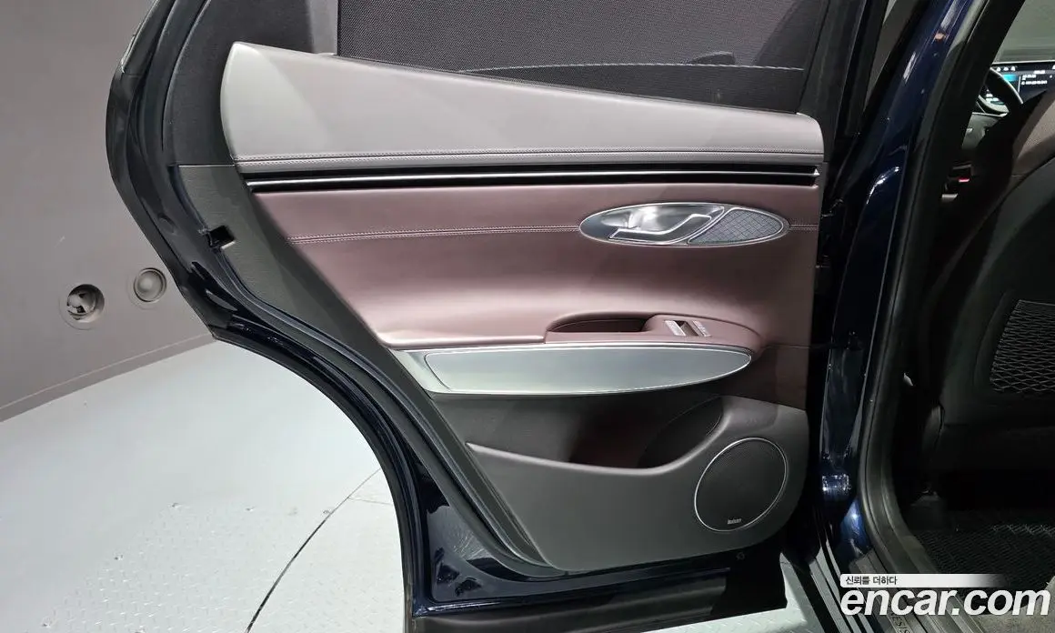 Genesis GV70 2021 2.5 автомат (гидро), фото 15