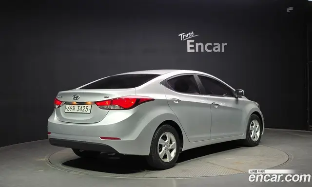 Hyundai Avante 2014 1.6 автомат (гидро), миниатюра 2