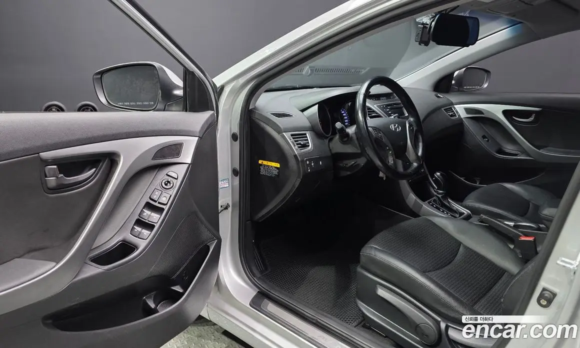 Hyundai Avante 2014 1.6 автомат (гидро), фото 13