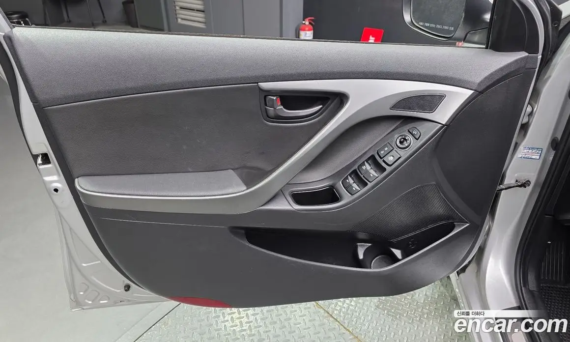 Hyundai Avante 2014 1.6 автомат (гидро), фото 14