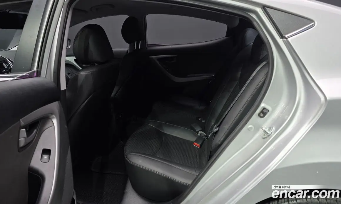 Hyundai Avante 2014 1.6 автомат (гидро), фото 16