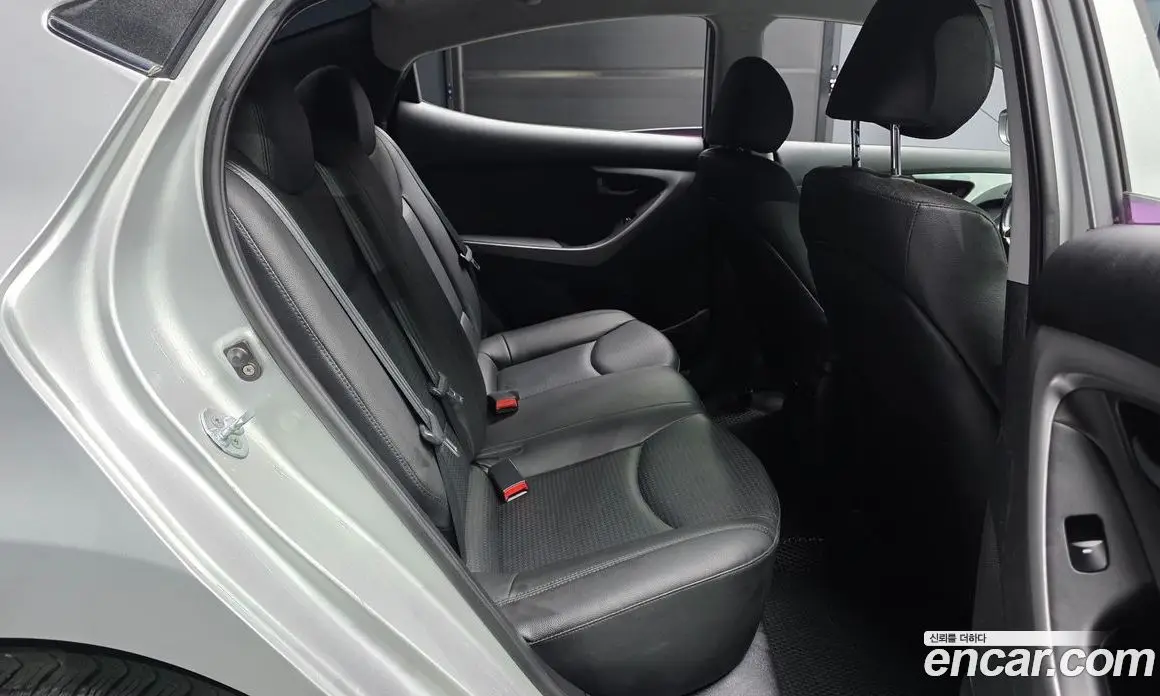 Hyundai Avante 2014 1.6 автомат (гидро), фото 18