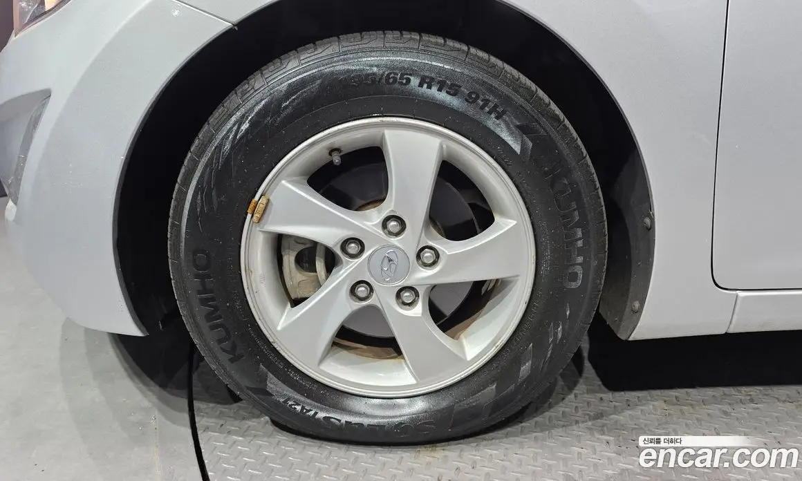 Hyundai Avante 2014 1.6 автомат (гидро), фото 5