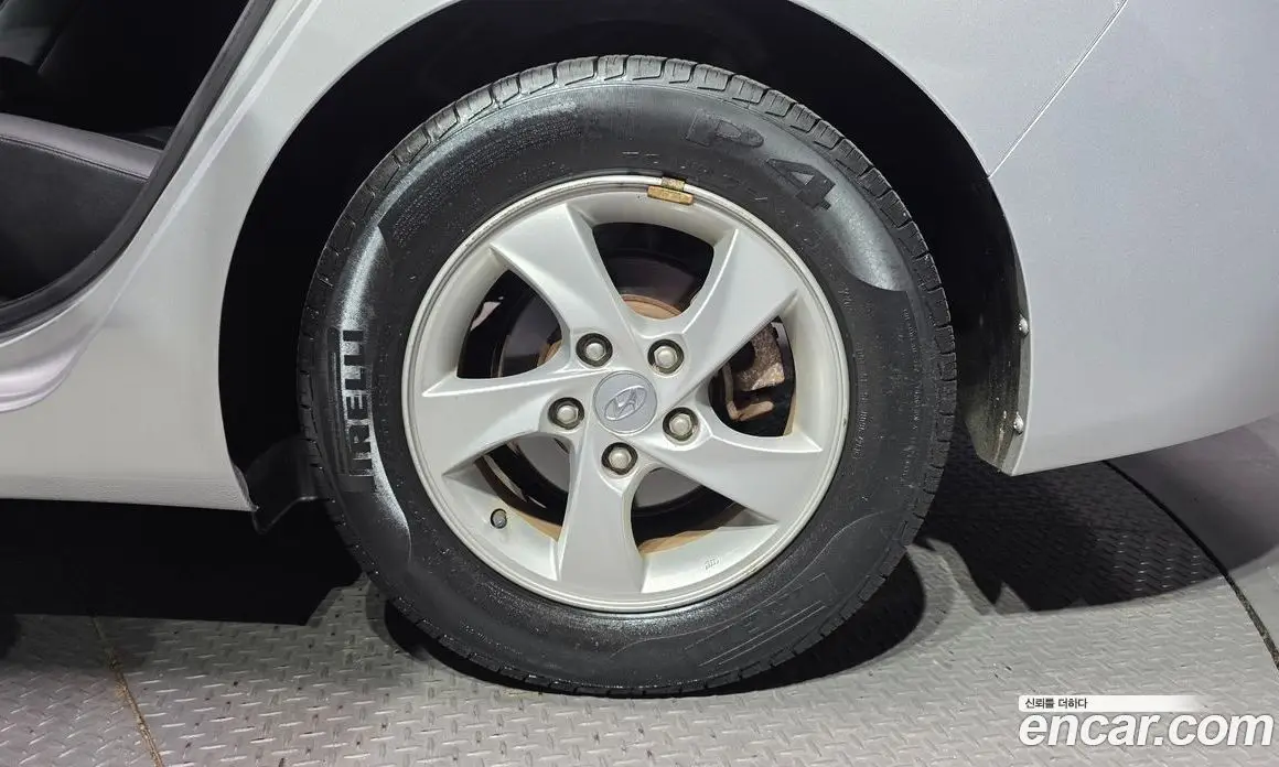 Hyundai Avante 2014 1.6 автомат (гидро), фото 7