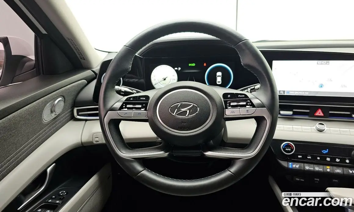 Hyundai Avante 2021 1.6 автомат (гидро), фото 13