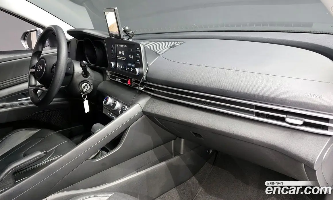 Hyundai Avante 2022 1.6 автомат (гидро), фото 27