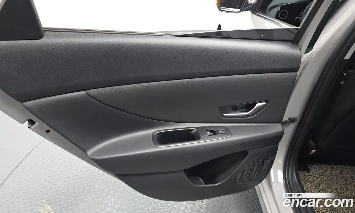 Hyundai Avante 2022 1.6 автомат (гидро), фото 15