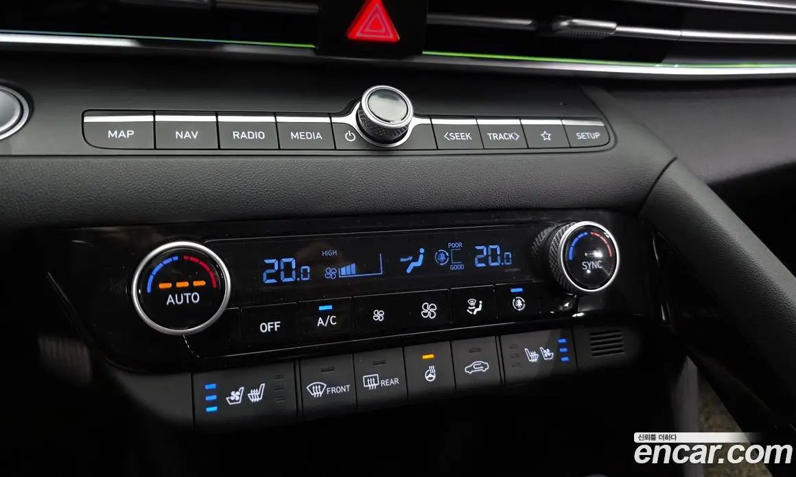 Hyundai Avante 2022 1.6 автомат (гидро), фото 24