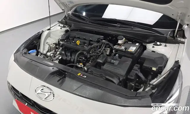 Hyundai Avante 2022 1.6 автомат (гидро), миниатюра 6