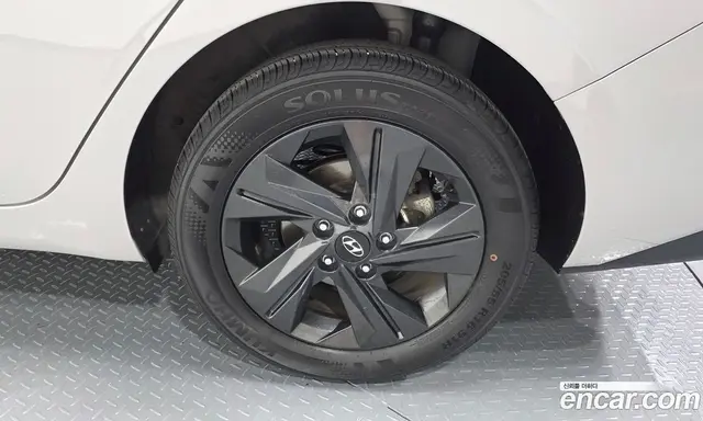 Hyundai Avante 2022 1.6 автомат (гидро), миниатюра 7